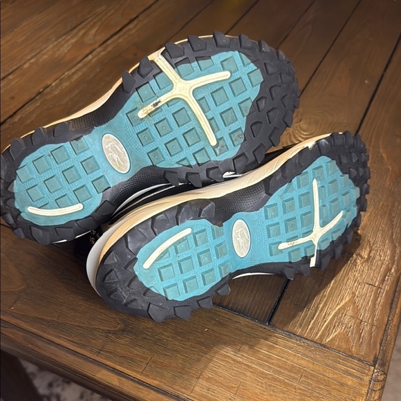 Lacoste Women's Outdoor Audyssor Trail Textile Sneakers Sz 7 - Picture 11 of 14